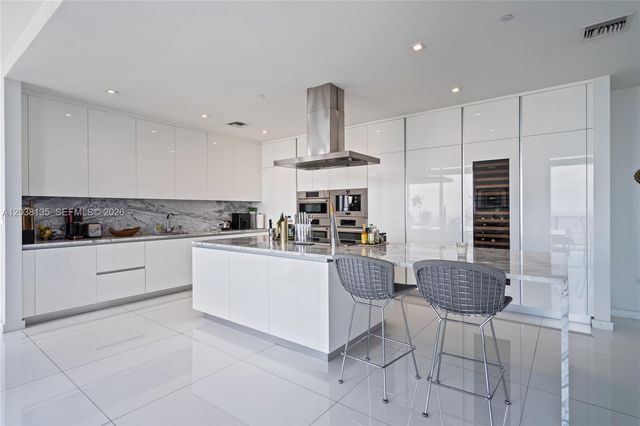 88 SW 7th Street 4203, Miami, FL 33130