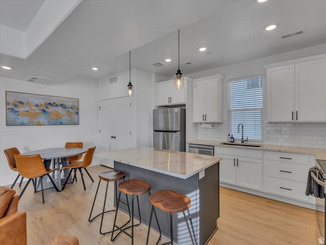 301 W AZURE SKY LN, Salt Lake City, UT 84103