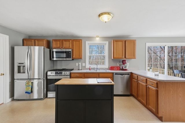 87 South Riverview, Haverhill, MA 01835