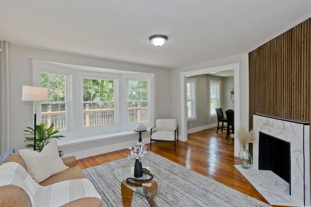 7 Lawndale Street, Easthampton, MA 01027