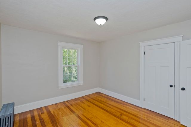 7 Lawndale Street, Easthampton, MA 01027