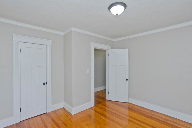 7 Lawndale Street, Easthampton, MA 01027