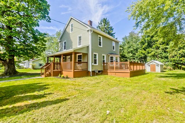 7 Lawndale Street, Easthampton, MA 01027