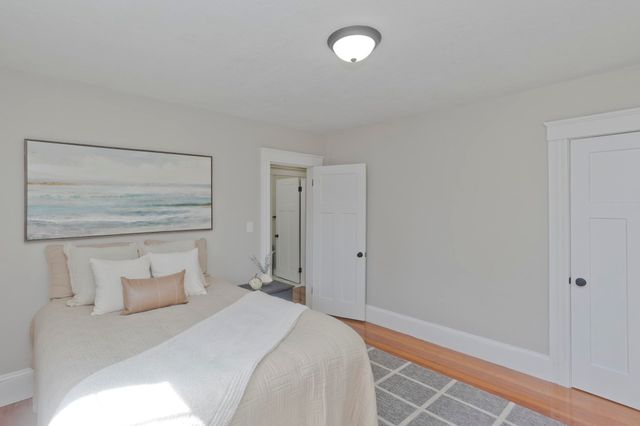 7 Lawndale Street, Easthampton, MA 01027
