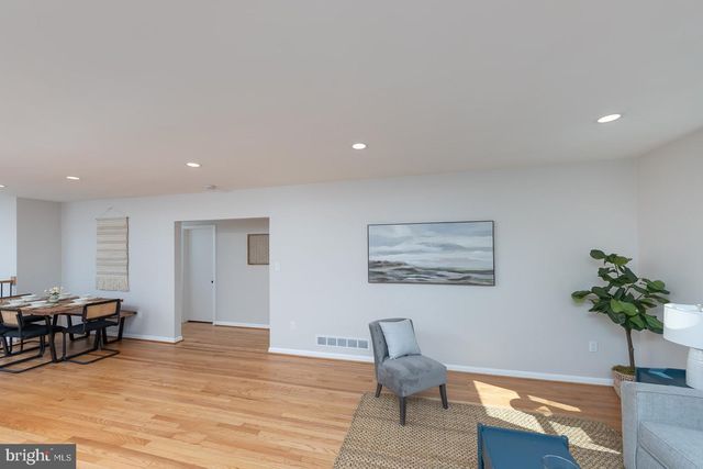 4516 E JOPPA RD, Perry Hall, MD 21128