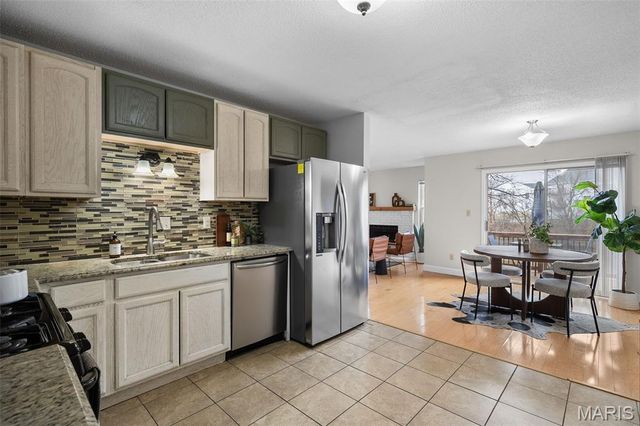 1323 Tahoe Valley Court, St Louis, MO 63021