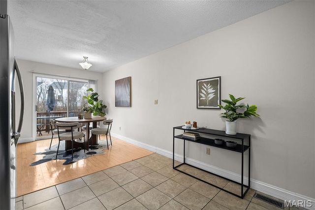 1323 Tahoe Valley Court, St Louis, MO 63021