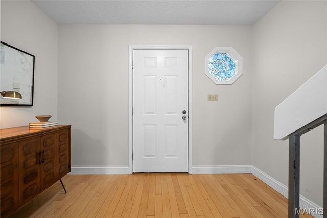 1323 Tahoe Valley Court, St Louis, MO 63021