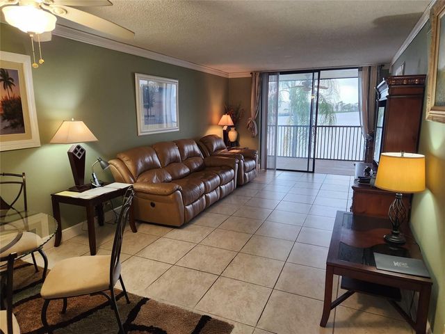112 Lake Emerald Drive 208, Oakland Park, FL 33309