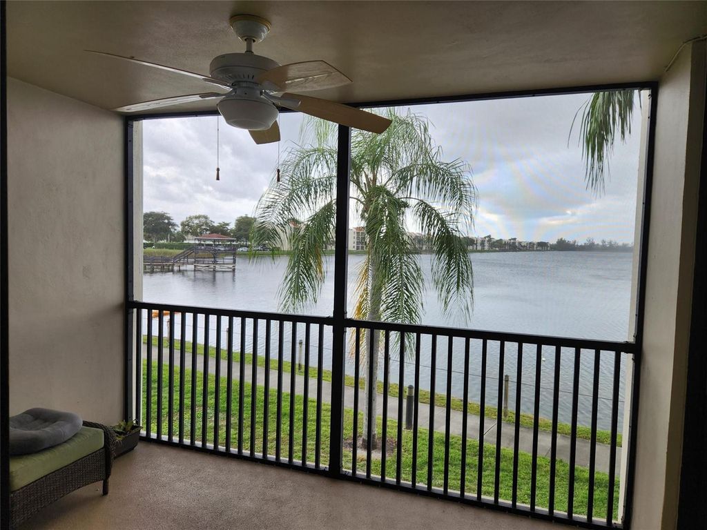 112 Lake Emerald Drive 208, Oakland Park, FL 33309