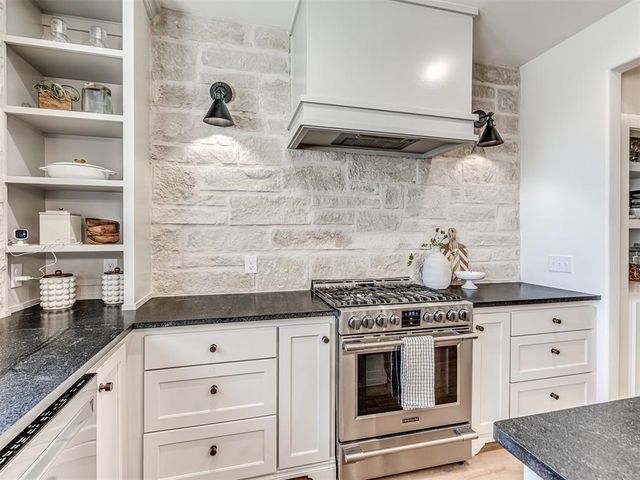 7308 Sunset Sail Avenue, Edmond, OK 73034