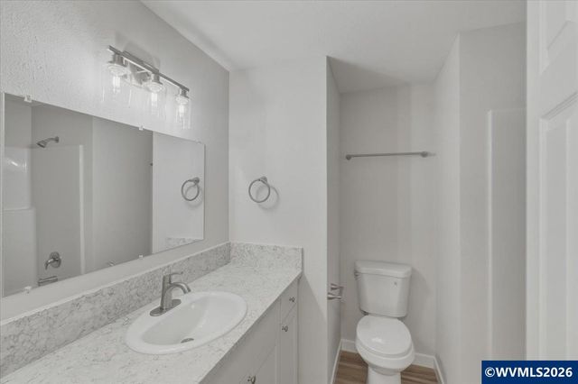 3749 Tudor Wy SE, Albany, OR 97322