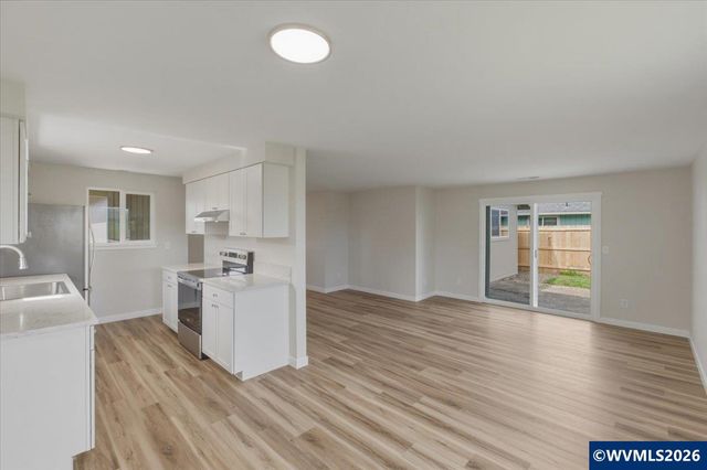 3749 Tudor Wy SE, Albany, OR 97322