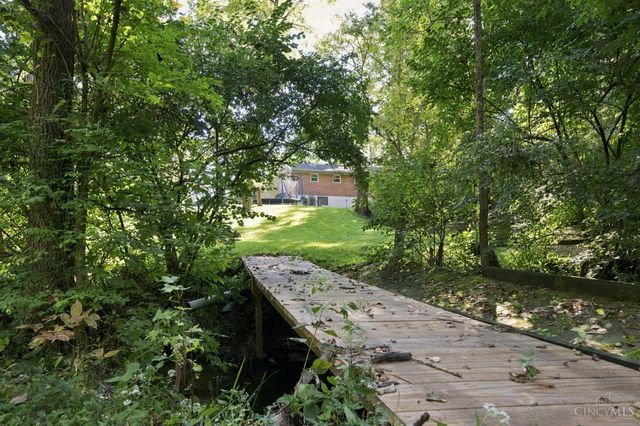 11701 Thistlehill Drive, Symmes Twp, OH 45140
