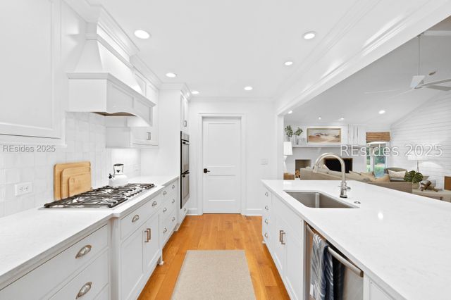 173 Spanish Point Dr, Beaufort, SC 29902