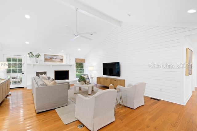 173 Spanish Point Dr, Beaufort, SC 29902