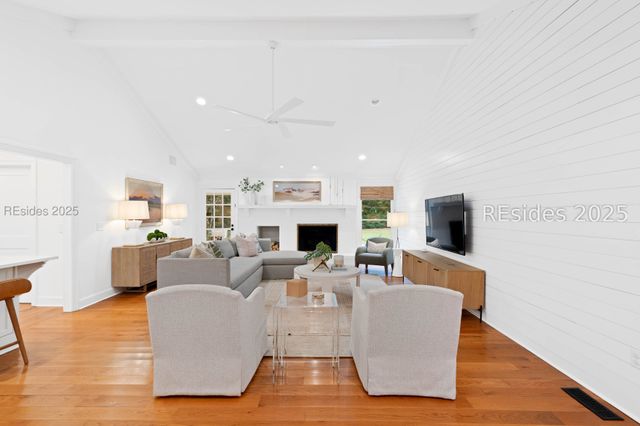 173 Spanish Point Dr, Beaufort, SC 29902