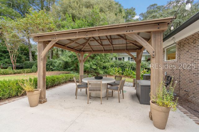 173 Spanish Point Dr, Beaufort, SC 29902