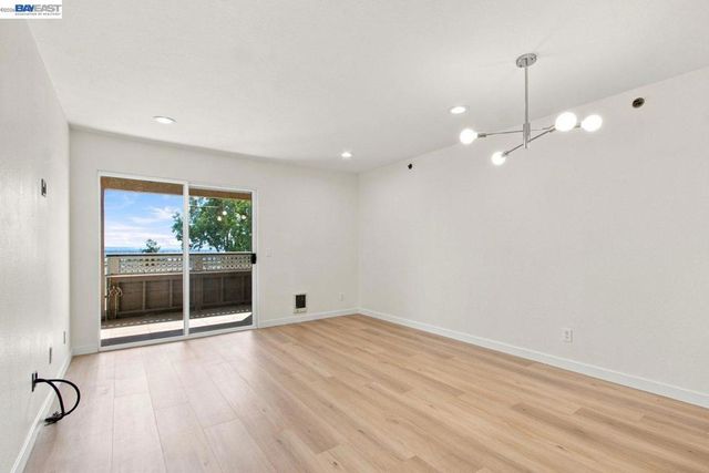 685 Dartmore Ln 365, Hayward, CA 94544