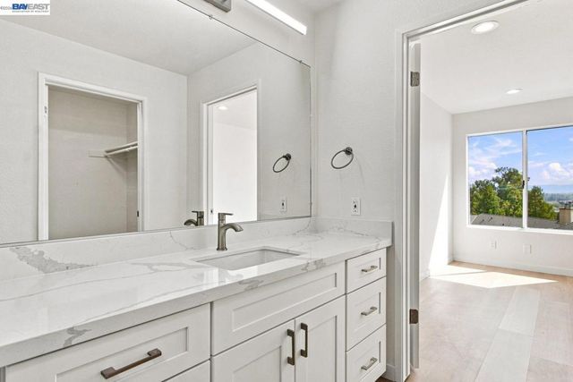 685 Dartmore Ln 365, Hayward, CA 94544