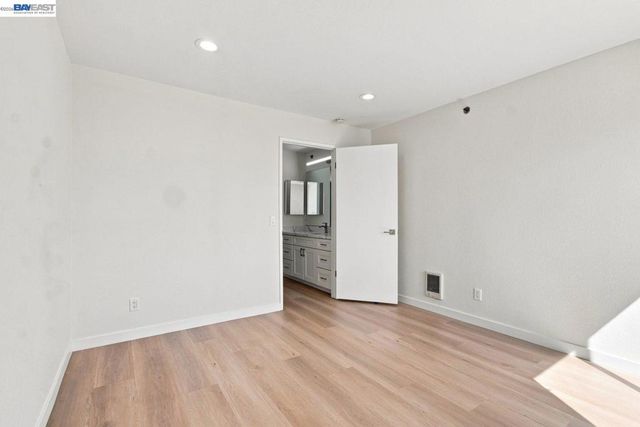 685 Dartmore Ln 365, Hayward, CA 94544