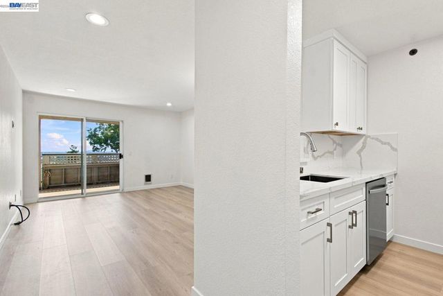 685 Dartmore Ln 365, Hayward, CA 94544