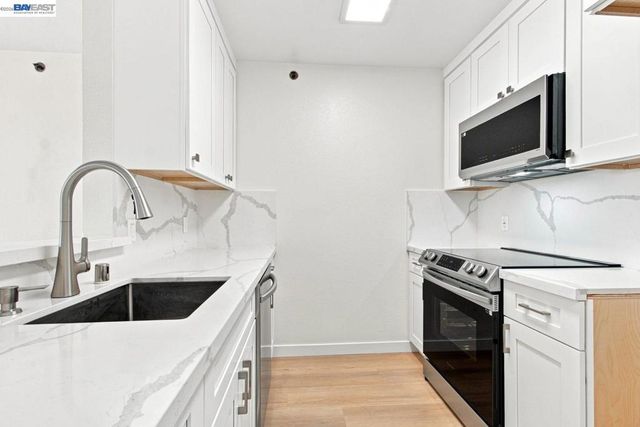 685 Dartmore Ln 365, Hayward, CA 94544