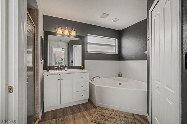 2706 SW 3rd PL, Cape Coral, FL 33914