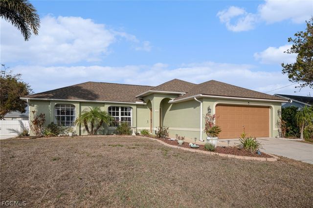2706 SW 3rd PL, Cape Coral, FL 33914