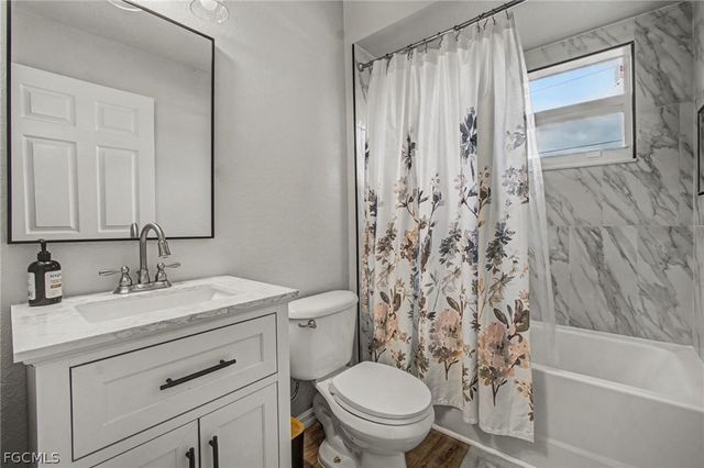 2706 SW 3rd PL, Cape Coral, FL 33914