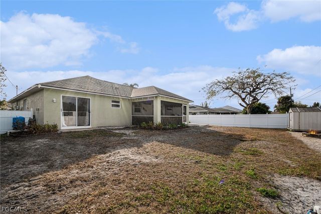2706 SW 3rd PL, Cape Coral, FL 33914