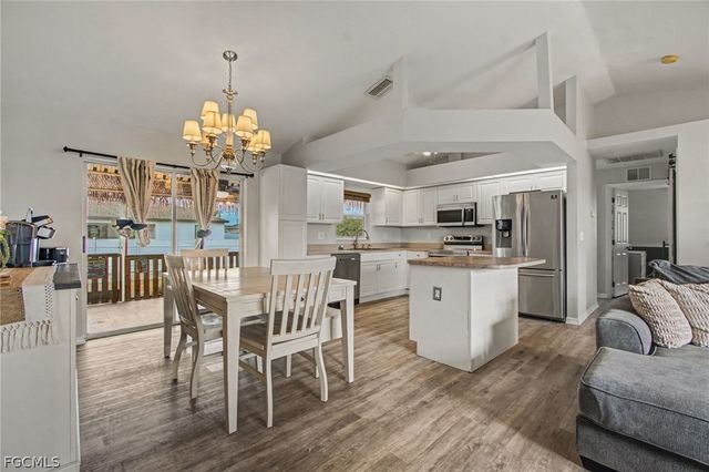 2706 SW 3rd PL, Cape Coral, FL 33914