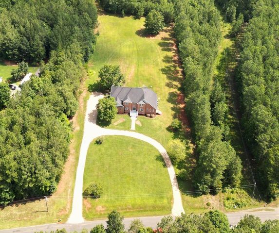 1505 Chestnut Grove, Appomattox, VA 24522