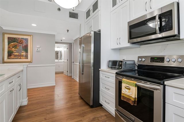 7979 SAILBOAT KEY BOULEVARD S 101, South Pasadena, FL 33707