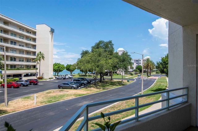 7979 SAILBOAT KEY BOULEVARD S 101, South Pasadena, FL 33707