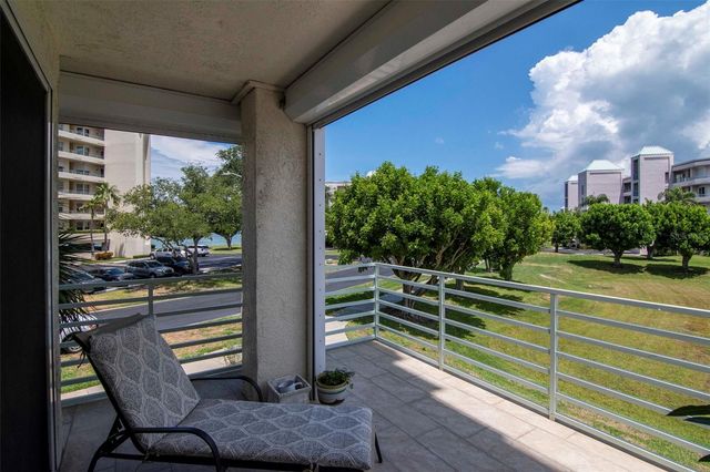 7979 SAILBOAT KEY BOULEVARD S 101, South Pasadena, FL 33707