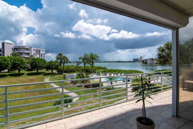 7979 SAILBOAT KEY BOULEVARD S 101, South Pasadena, FL 33707