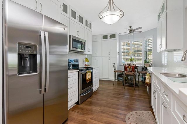 7979 SAILBOAT KEY BOULEVARD S 101, South Pasadena, FL 33707