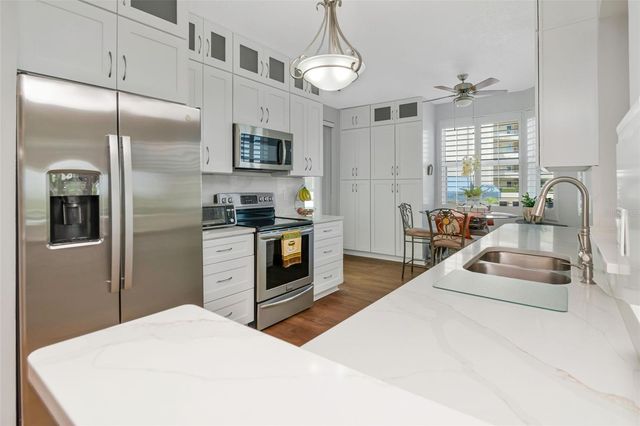 7979 SAILBOAT KEY BOULEVARD S 101, South Pasadena, FL 33707