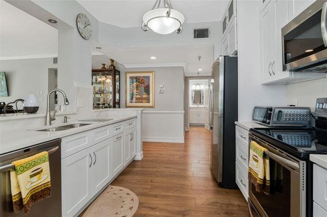 7979 SAILBOAT KEY BOULEVARD S 101, South Pasadena, FL 33707