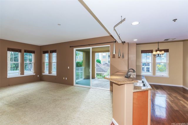 520 Lunalilo Home Road 6202, Honolulu, HI 96825