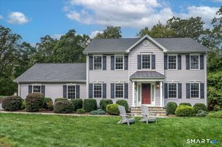 27 Nashville Rd Extension, Bethel, CT 06801