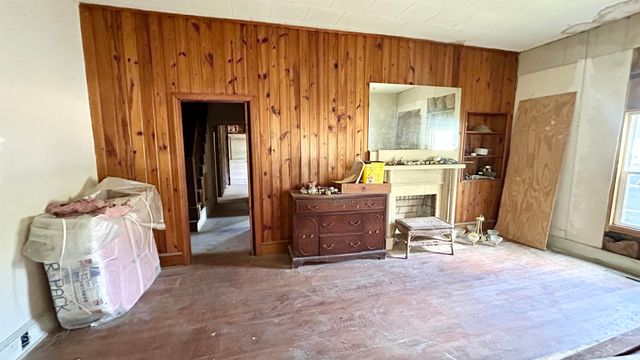 100 Lipscomb Street, Gaffney, SC 29340