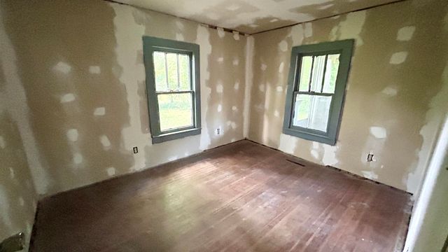 100 Lipscomb Street, Gaffney, SC 29340