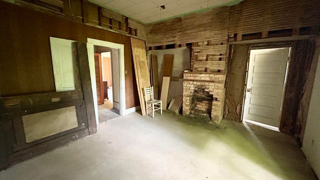 100 Lipscomb Street, Gaffney, SC 29340