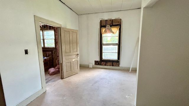 100 Lipscomb Street, Gaffney, SC 29340