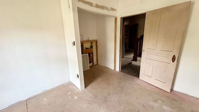 100 Lipscomb Street, Gaffney, SC 29340