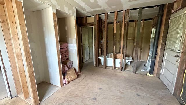 100 Lipscomb Street, Gaffney, SC 29340