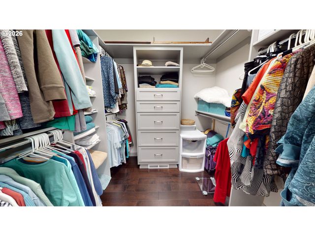 1074 HAMILTON St, Springfield, OR 97477