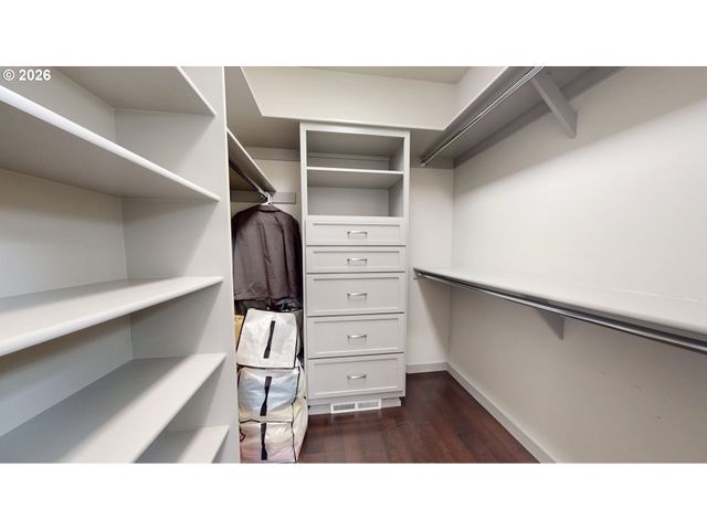 1074 HAMILTON St, Springfield, OR 97477